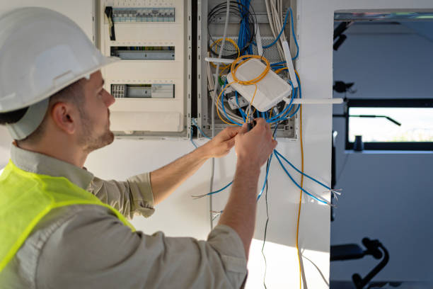 Best Affordable Emergency Electrician  in Amboy, WA